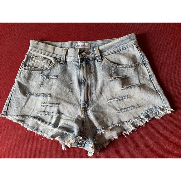 Zara Pants - Zara distressed light wash denim shorts, size 6
